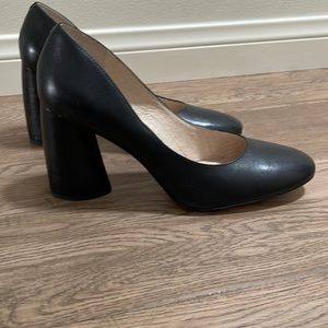 Louise et Cie Block Heel Pump